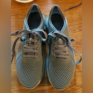 Crocs LiteRide Pacer Sneakers Men's Sz 10, Gray Lace Up comfort Shoes, EUC